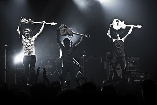 Pierce the Veil