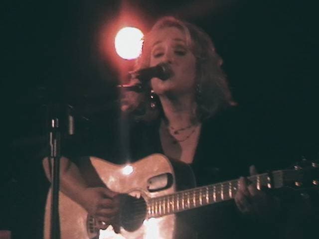 Gretchen Peters