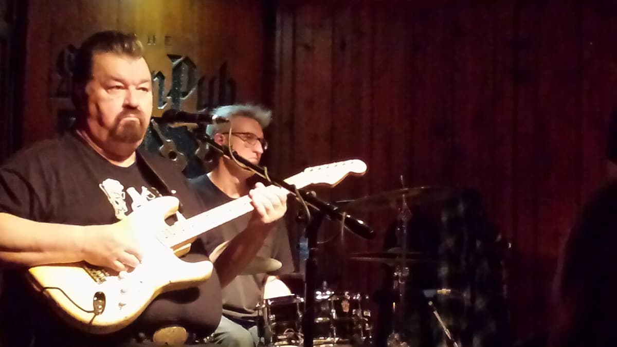 Omar and the Howlers