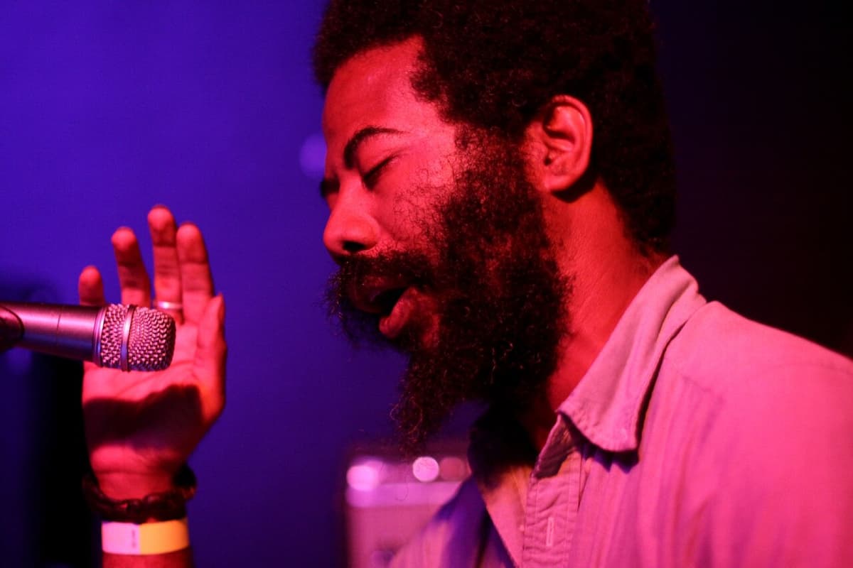 Robert Aiki Aubrey Lowe