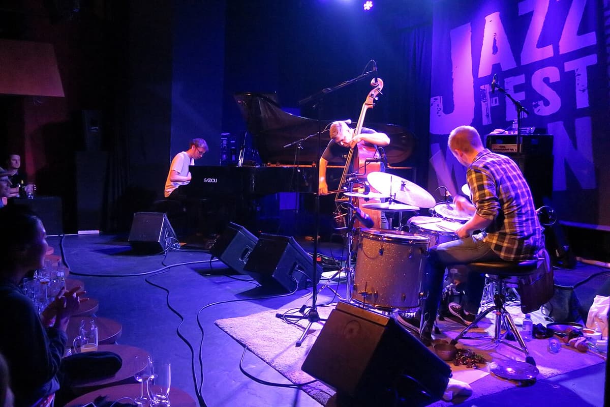 GoGo Penguin