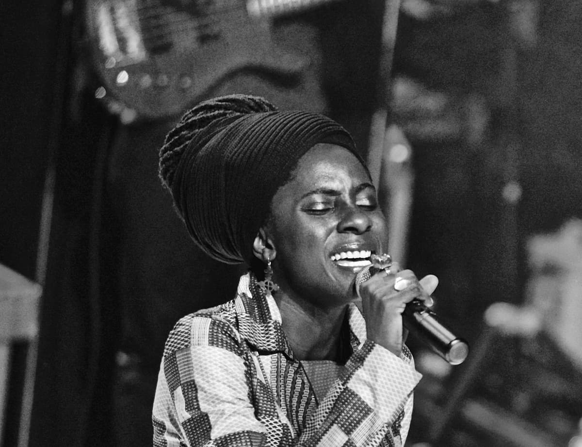 Jah9