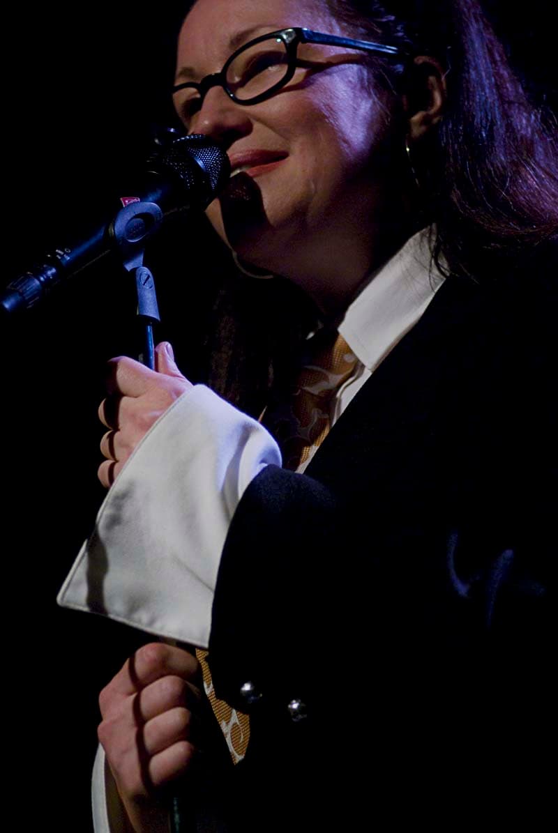 Holly Cole