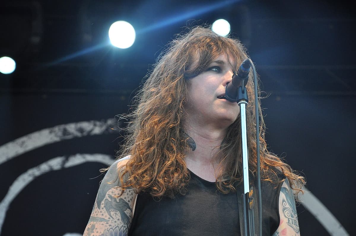 Laura Jane Grace & The Devouring Mothers