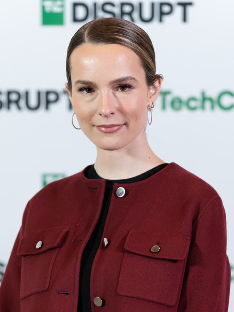Bridgit Mendler
