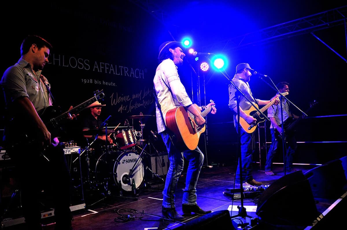 Micky & the Motorcars